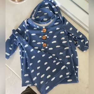 Caden Lane newborn knot gown and hat set